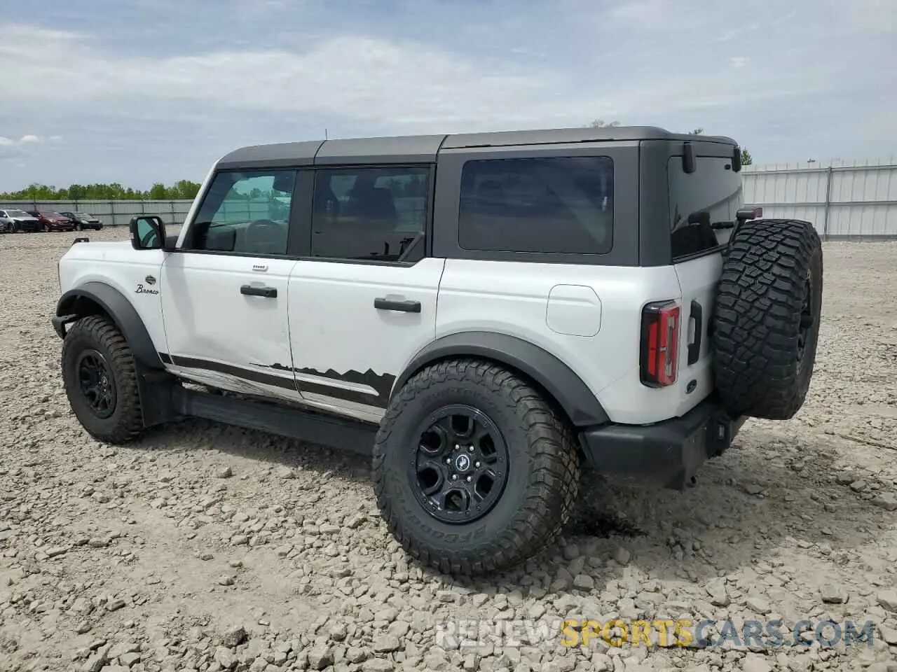 2 Photograph of a damaged car 1FMEE5DP4NLB67541 FORD BRONCO 2022