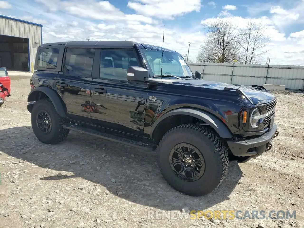 4 Photograph of a damaged car 1FMEE5DP4NLB67930 FORD BRONCO 2022