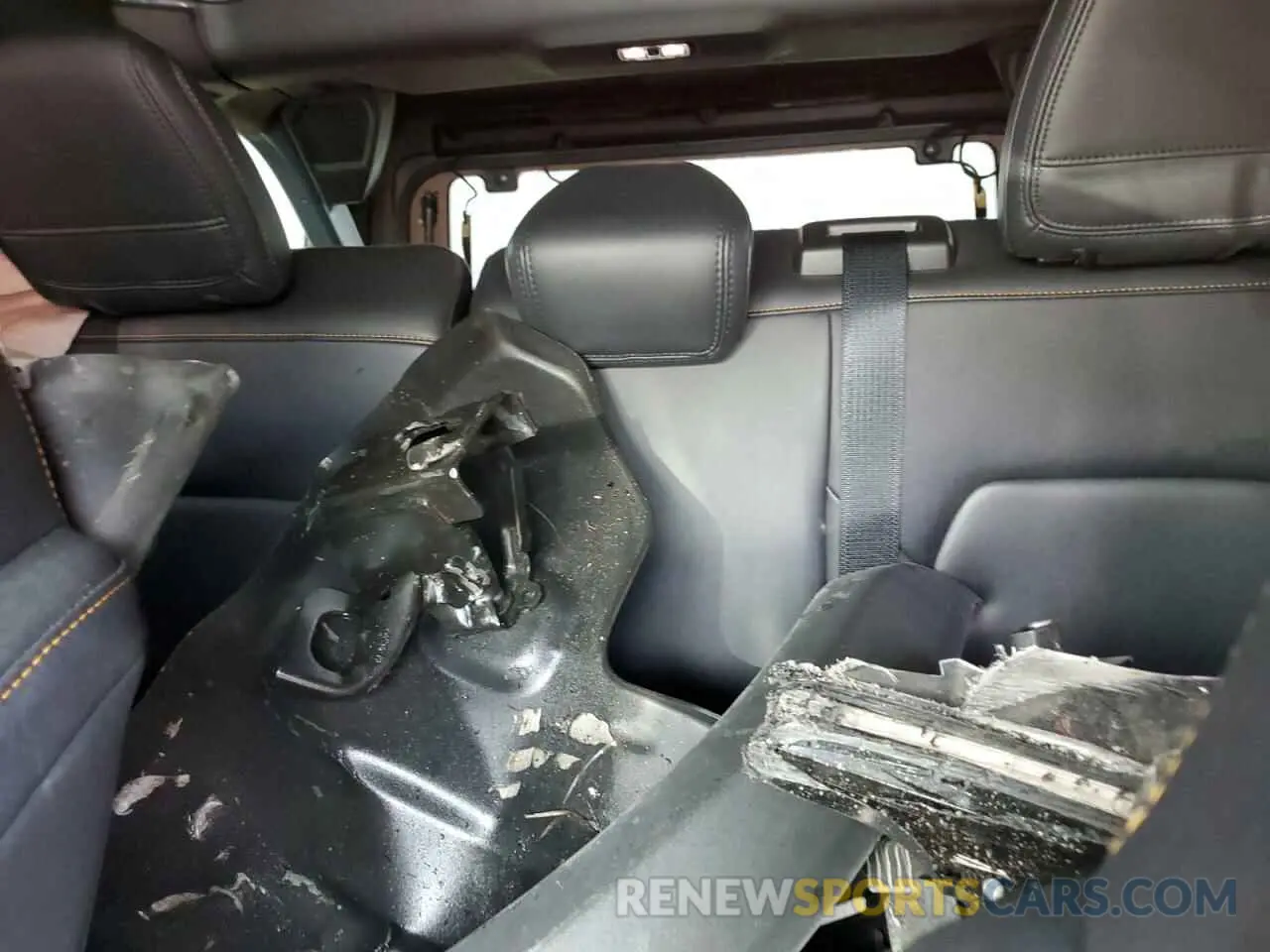 10 Photograph of a damaged car 1FMEE5DP4NLB75249 FORD BRONCO 2022