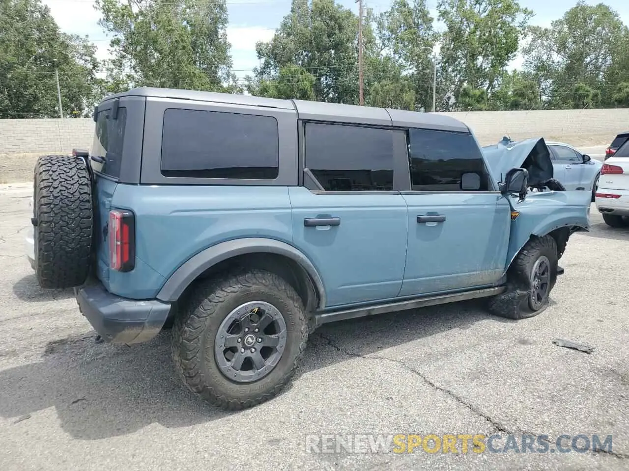3 Photograph of a damaged car 1FMEE5DP4NLB75249 FORD BRONCO 2022