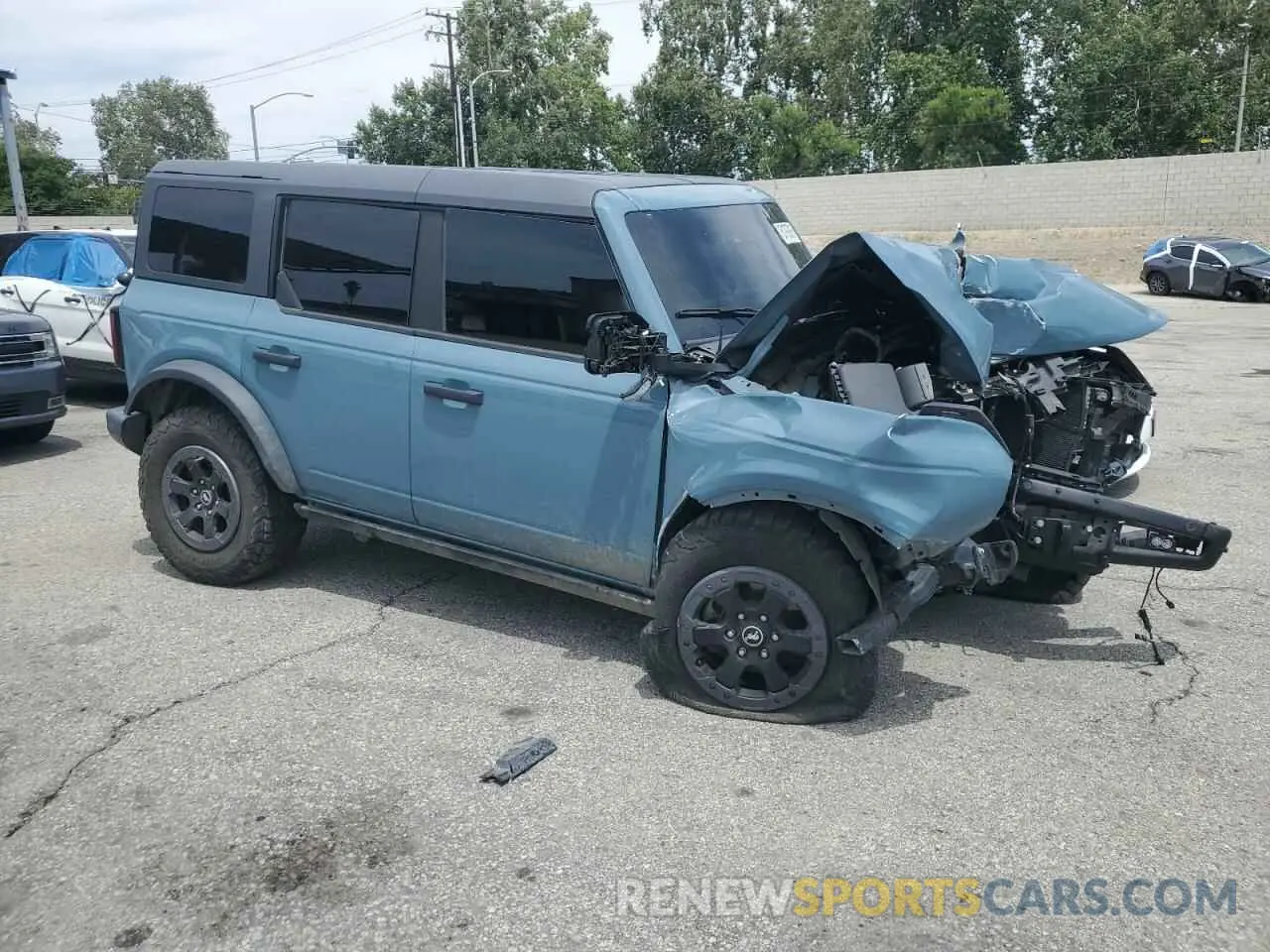 4 Photograph of a damaged car 1FMEE5DP4NLB75249 FORD BRONCO 2022