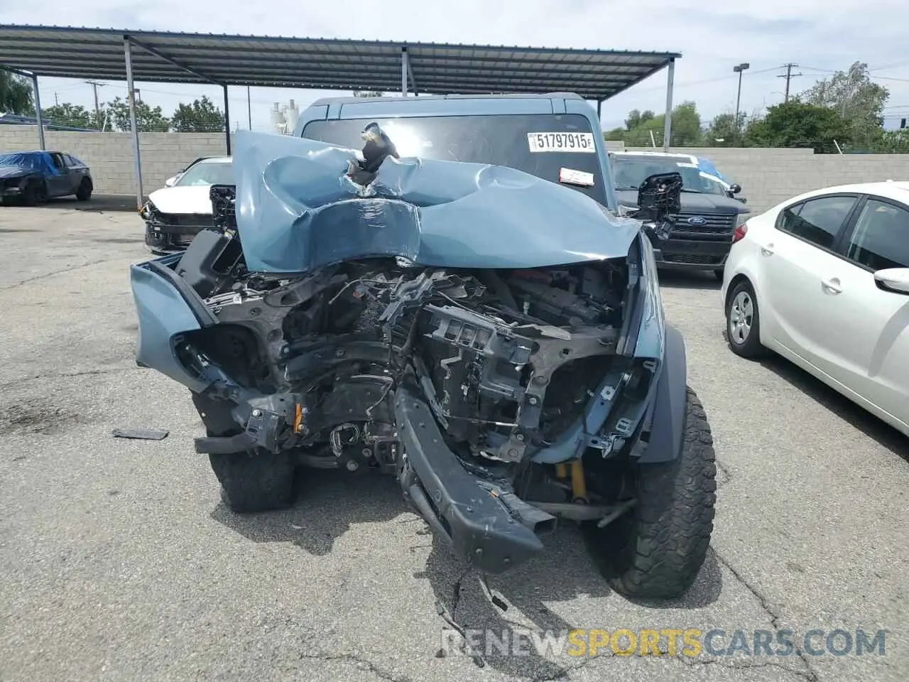 5 Photograph of a damaged car 1FMEE5DP4NLB75249 FORD BRONCO 2022