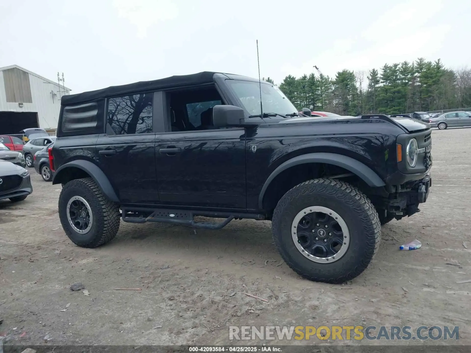 13 Photograph of a damaged car 1FMEE5DP5NLA79680 FORD BRONCO 2022