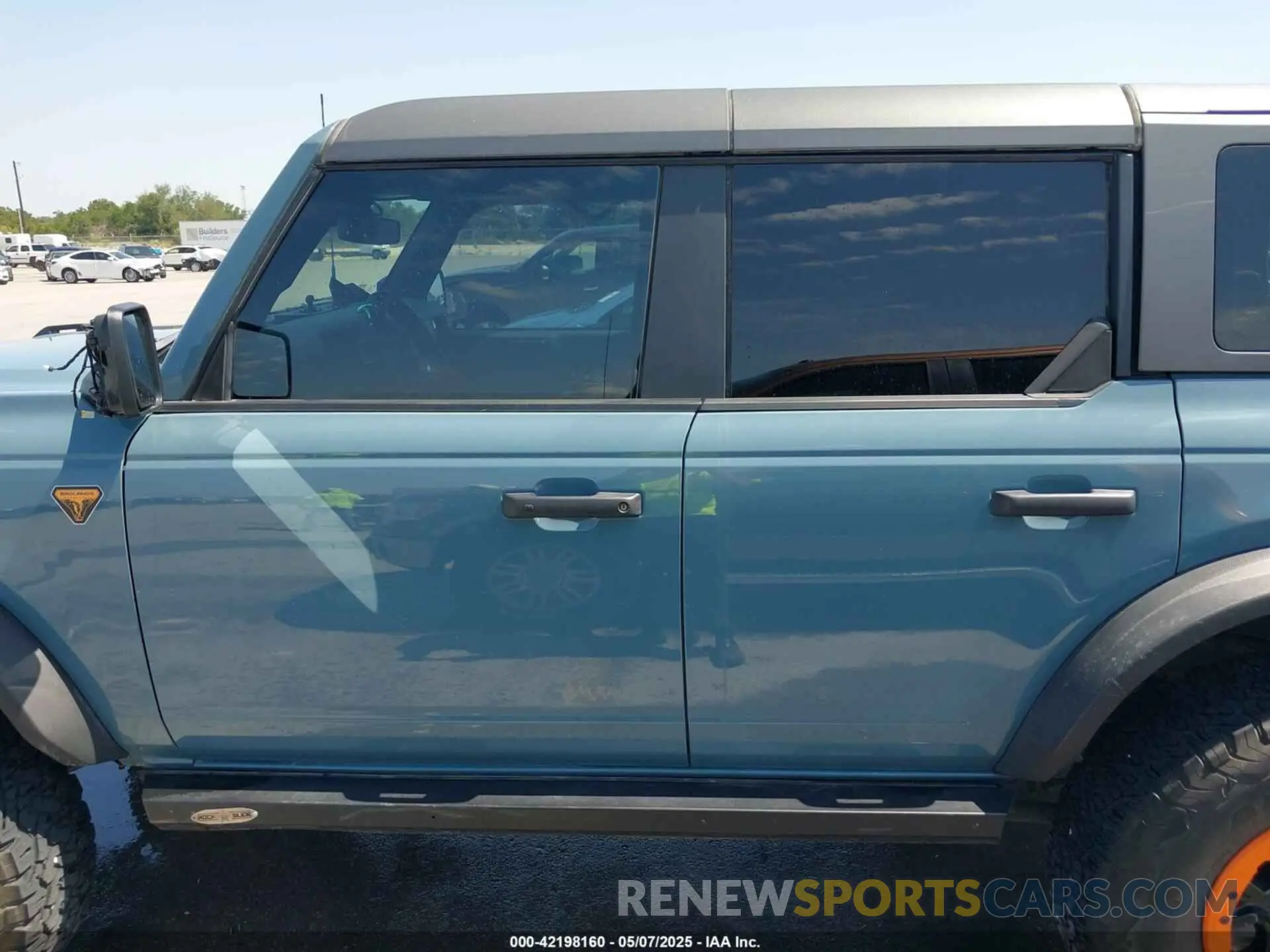 14 Photograph of a damaged car 1FMEE5DP5NLA90680 FORD BRONCO 2022