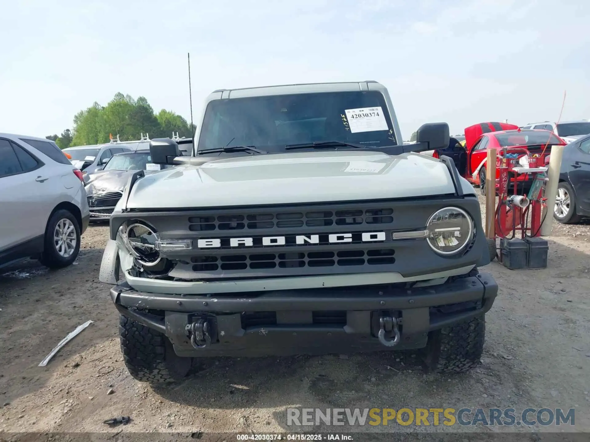 12 Photograph of a damaged car 1FMEE5DP5NLB29798 FORD BRONCO 2022