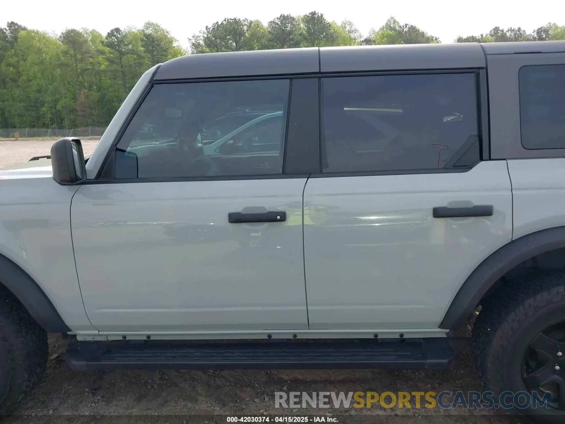 14 Photograph of a damaged car 1FMEE5DP5NLB29798 FORD BRONCO 2022
