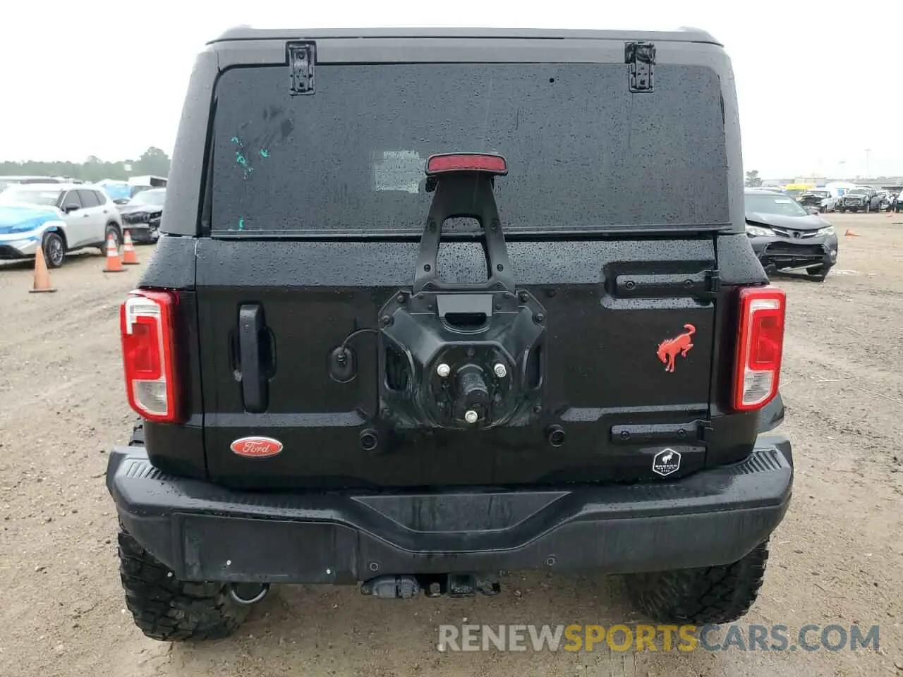 6 Photograph of a damaged car 1FMEE5DP5NLB31700 FORD BRONCO 2022