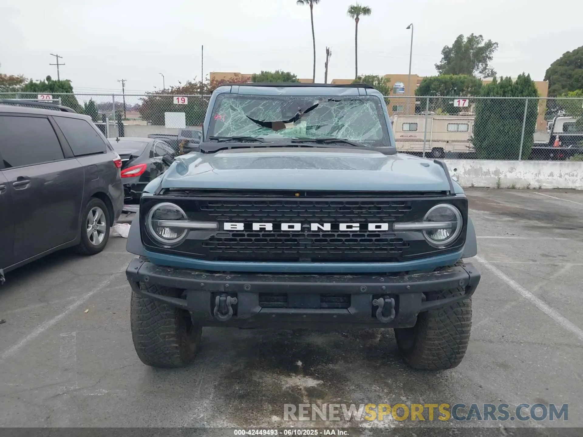 13 Photograph of a damaged car 1FMEE5DP6NLA91823 FORD BRONCO 2022