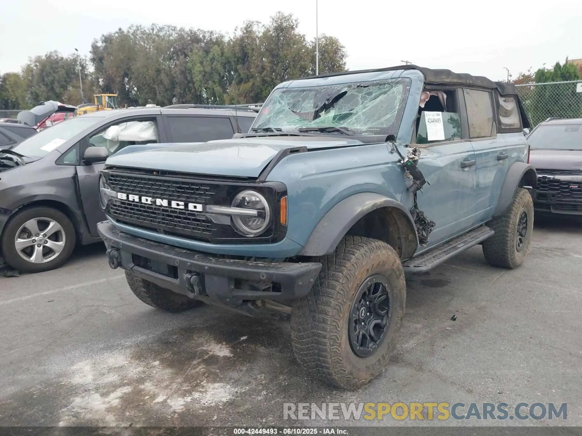 2 Photograph of a damaged car 1FMEE5DP6NLA91823 FORD BRONCO 2022
