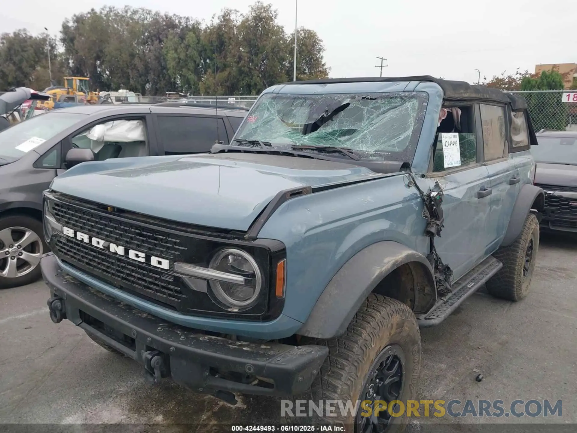 6 Photograph of a damaged car 1FMEE5DP6NLA91823 FORD BRONCO 2022