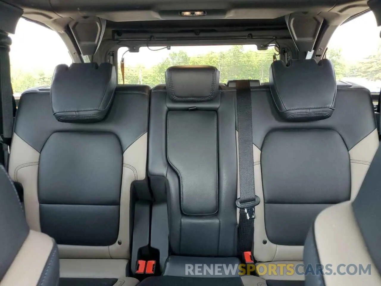 10 Photograph of a damaged car 1FMEE5DP6NLB28658 FORD BRONCO 2022