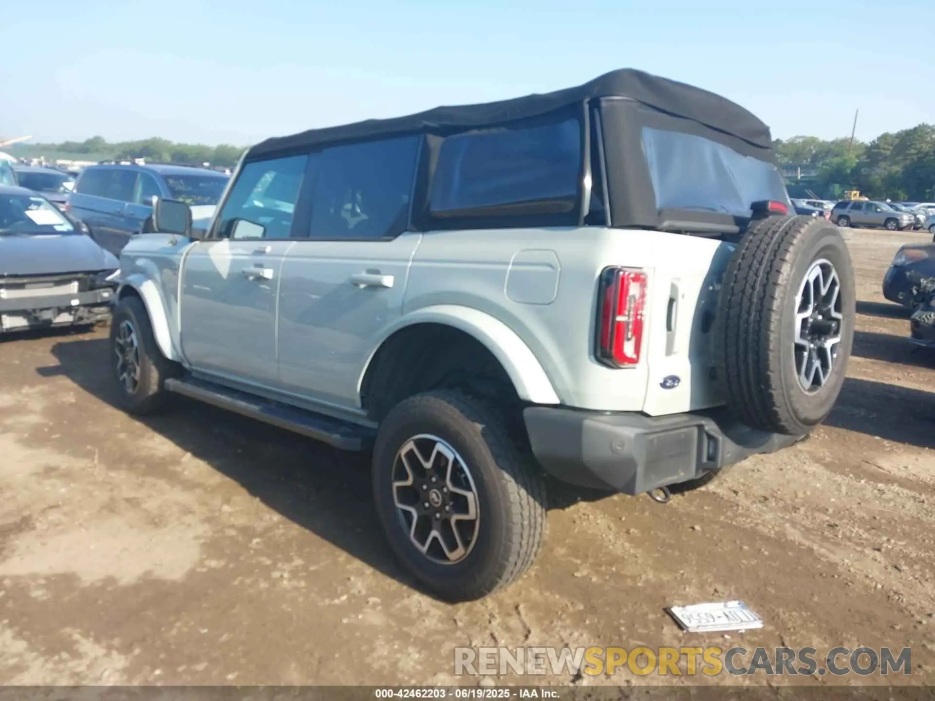 3 Photograph of a damaged car 1FMEE5DP7NLA78997 FORD BRONCO 2022