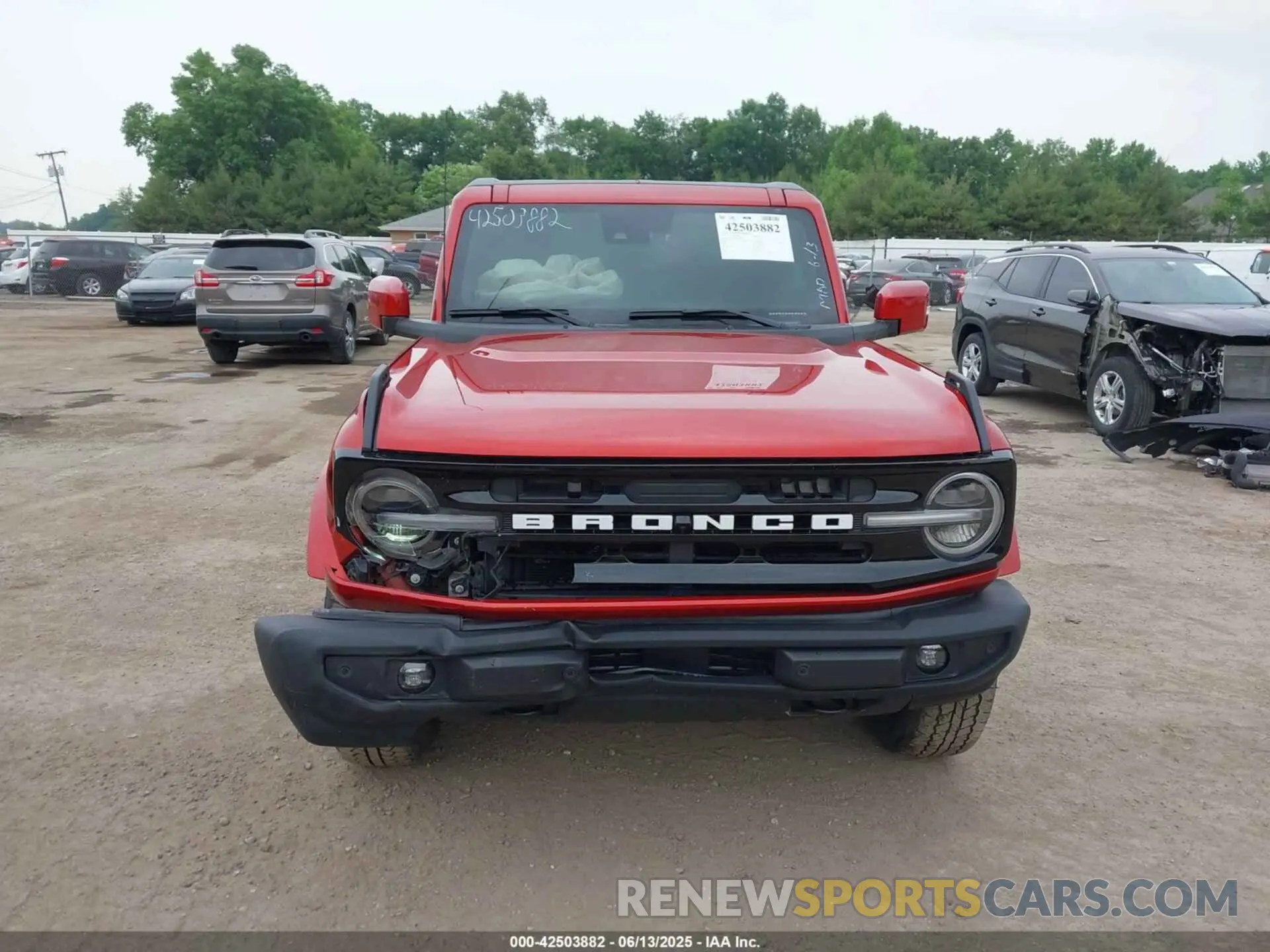 12 Photograph of a damaged car 1FMEE5DP7NLB42889 FORD BRONCO 2022