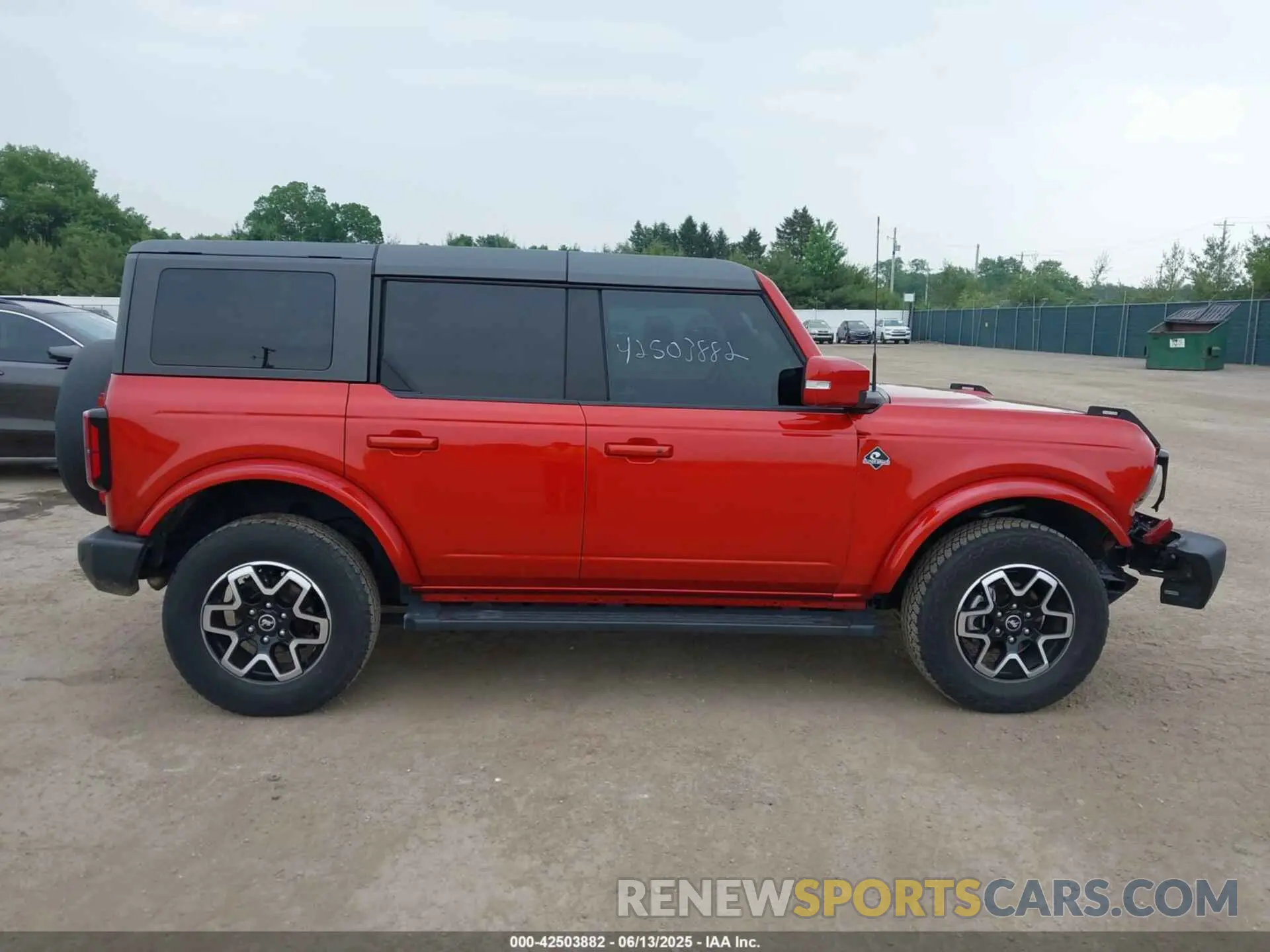 13 Photograph of a damaged car 1FMEE5DP7NLB42889 FORD BRONCO 2022