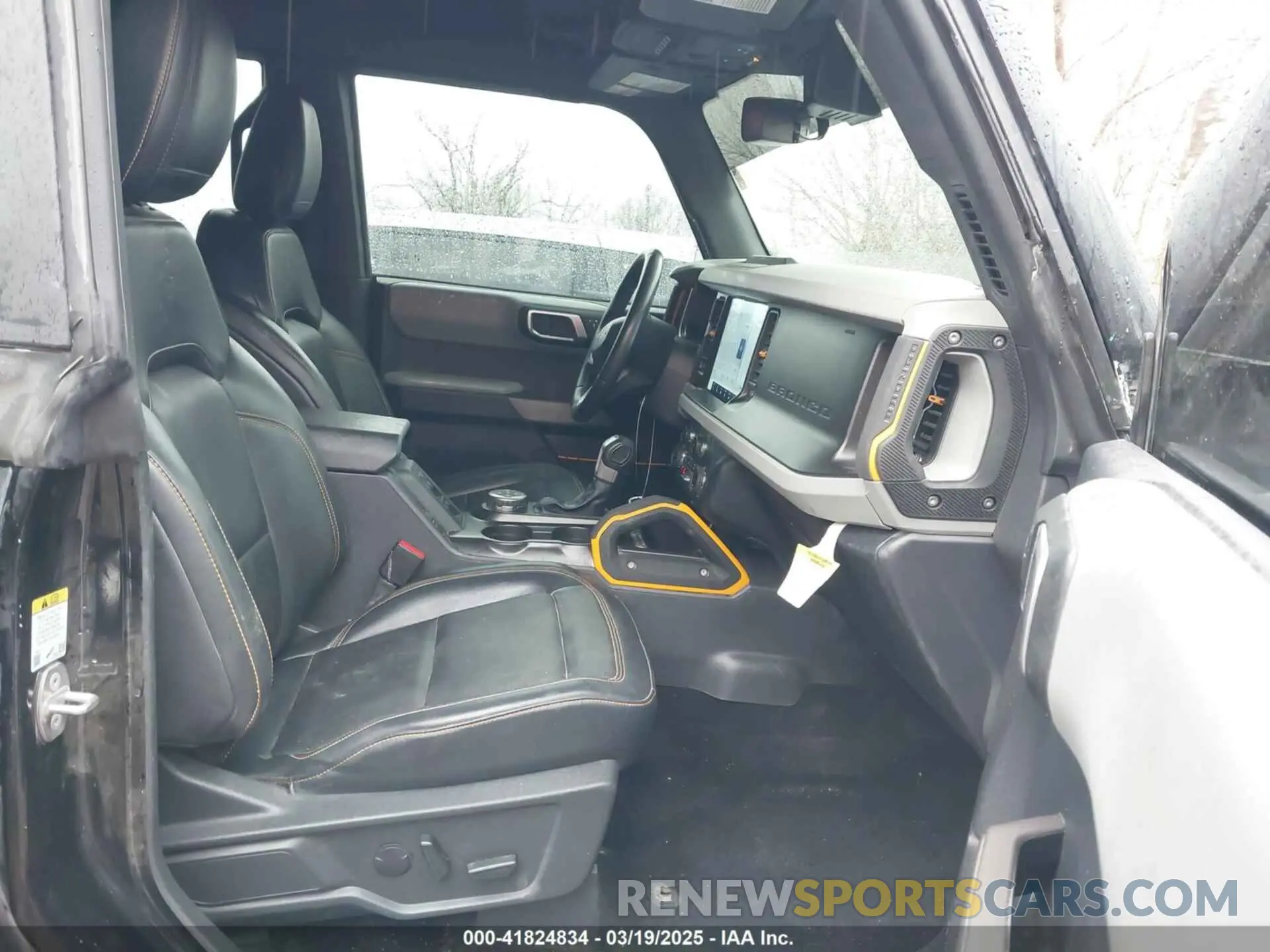 5 Photograph of a damaged car 1FMEE5DP7NLB44920 FORD BRONCO 2022