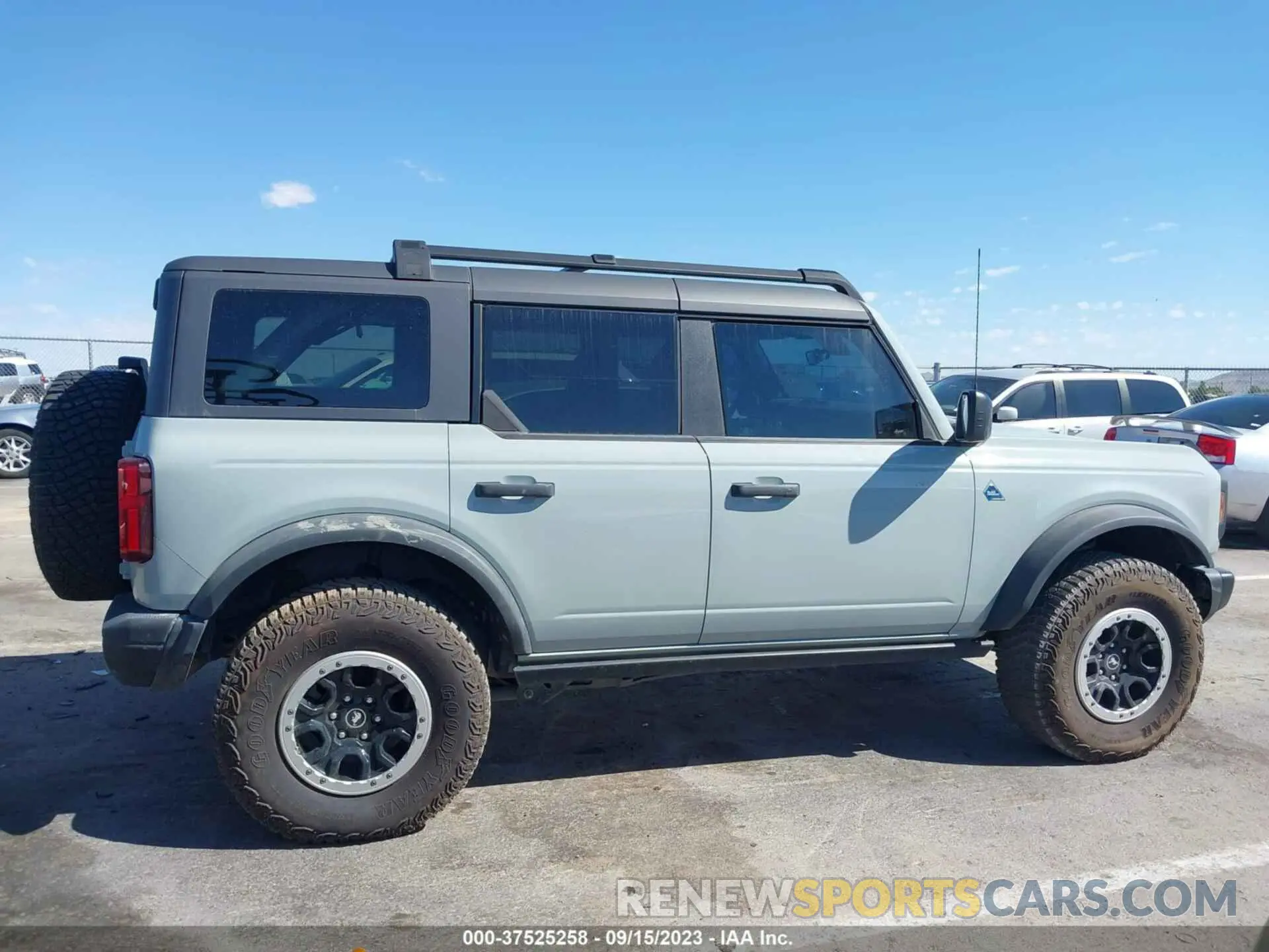 13 Photograph of a damaged car 1FMEE5DP8NLB10601 FORD BRONCO 2022