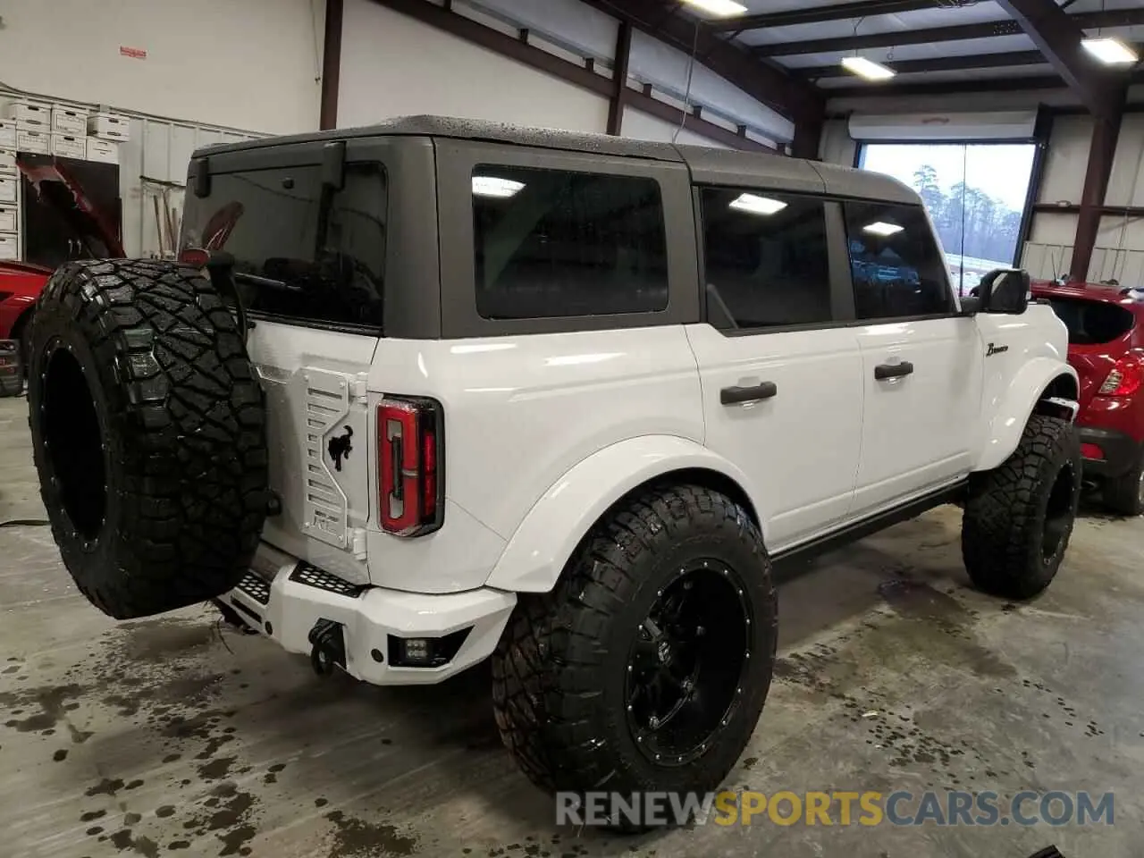 3 Photograph of a damaged car 1FMEE5DP9NLB28993 FORD BRONCO 2022