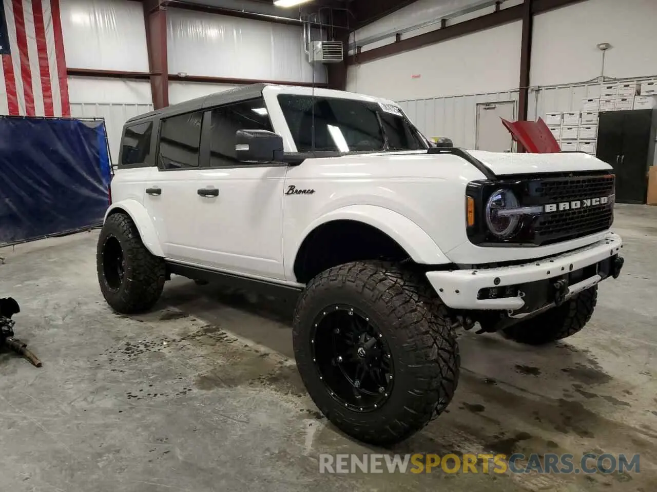4 Photograph of a damaged car 1FMEE5DP9NLB28993 FORD BRONCO 2022