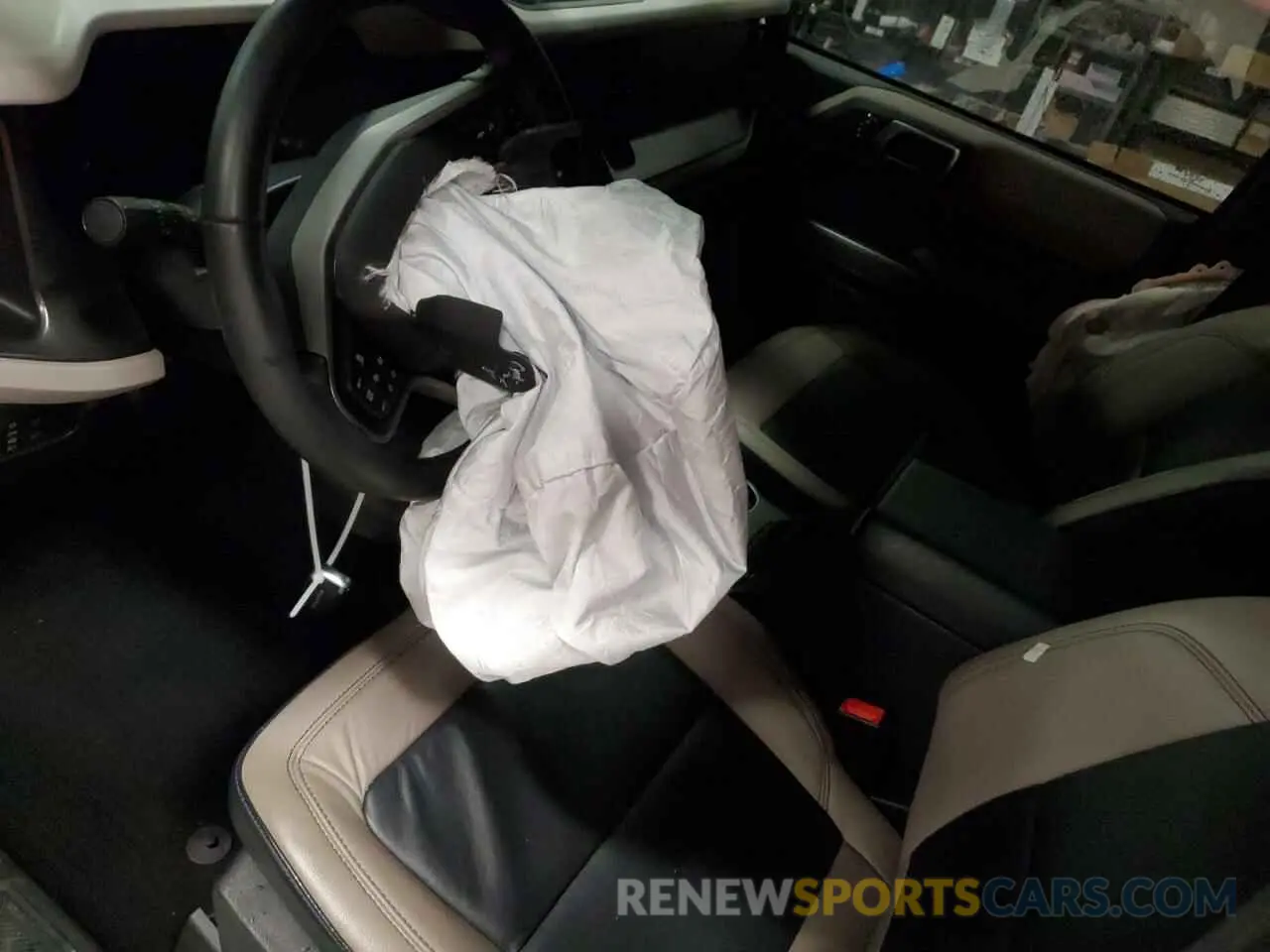 8 Photograph of a damaged car 1FMEE5DP9NLB28993 FORD BRONCO 2022
