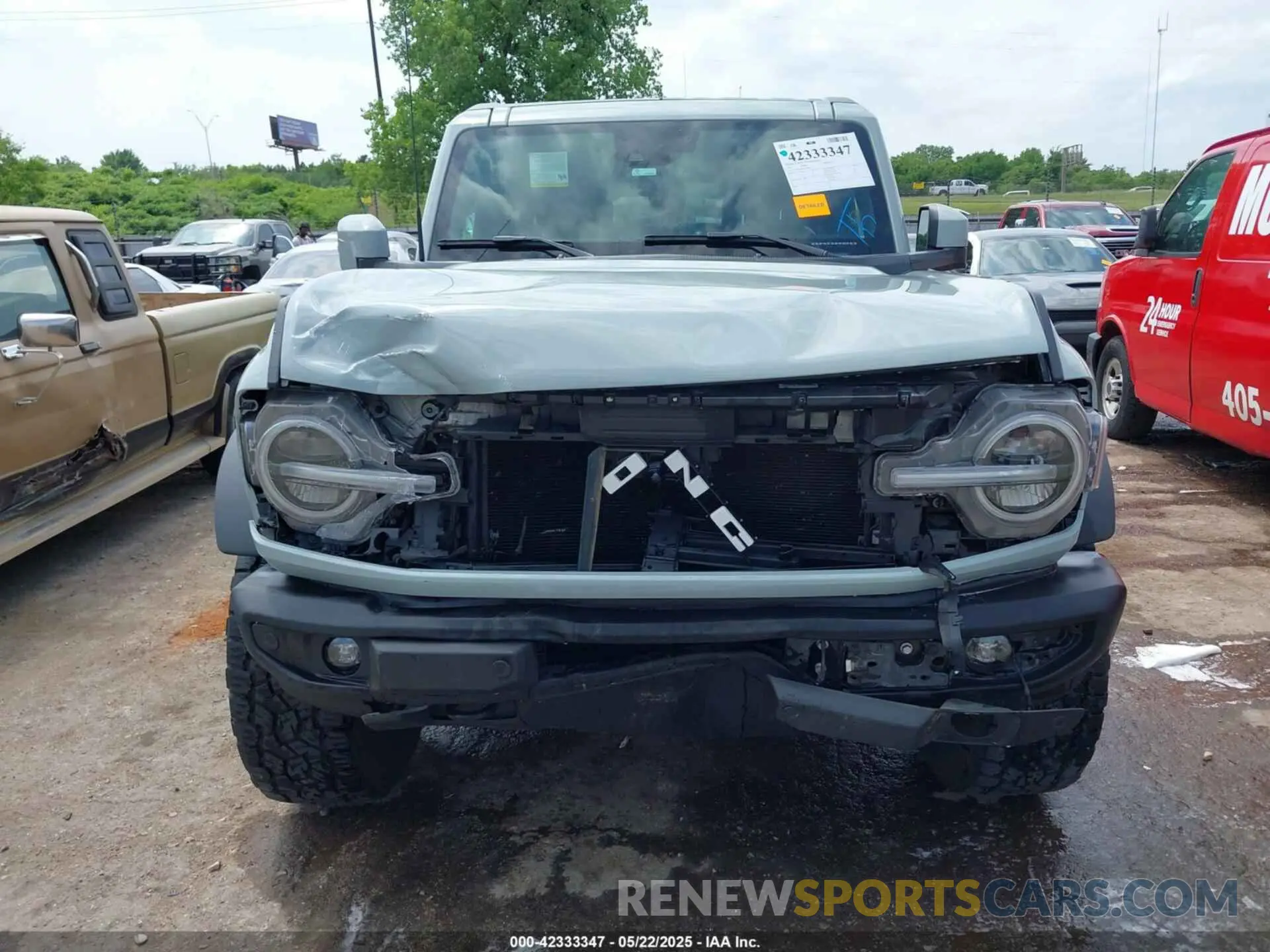 12 Photograph of a damaged car 1FMEE5DPXNLA96815 FORD BRONCO 2022
