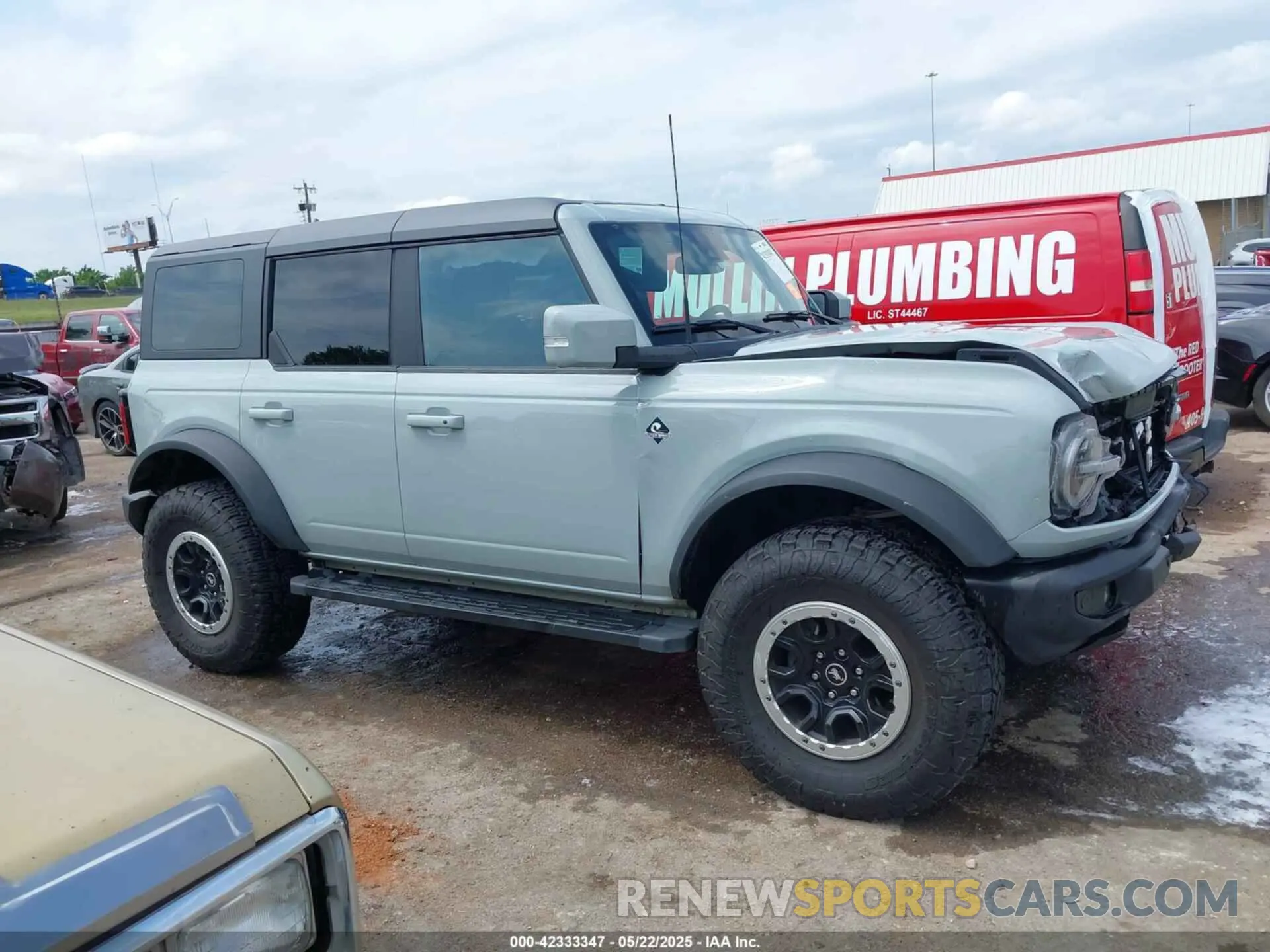 13 Photograph of a damaged car 1FMEE5DPXNLA96815 FORD BRONCO 2022