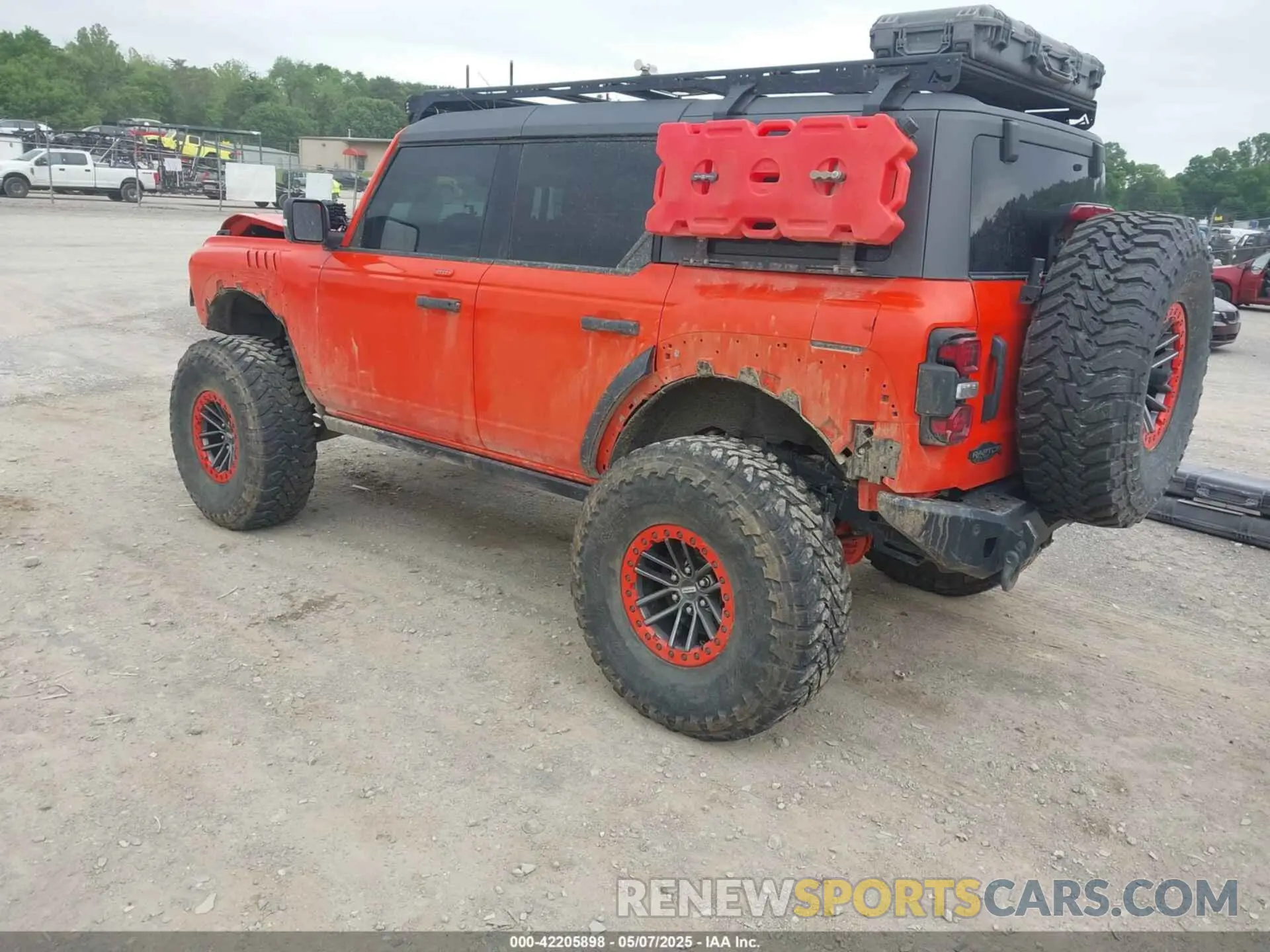 3 Photograph of a damaged car 1FMEE5JR1NLA52465 FORD BRONCO 2022