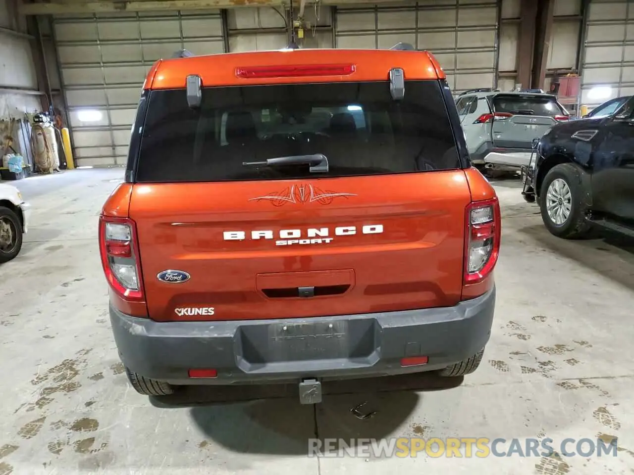 6 Photograph of a damaged car 3FMCR9B61NRD18947 FORD BRONCO 2022