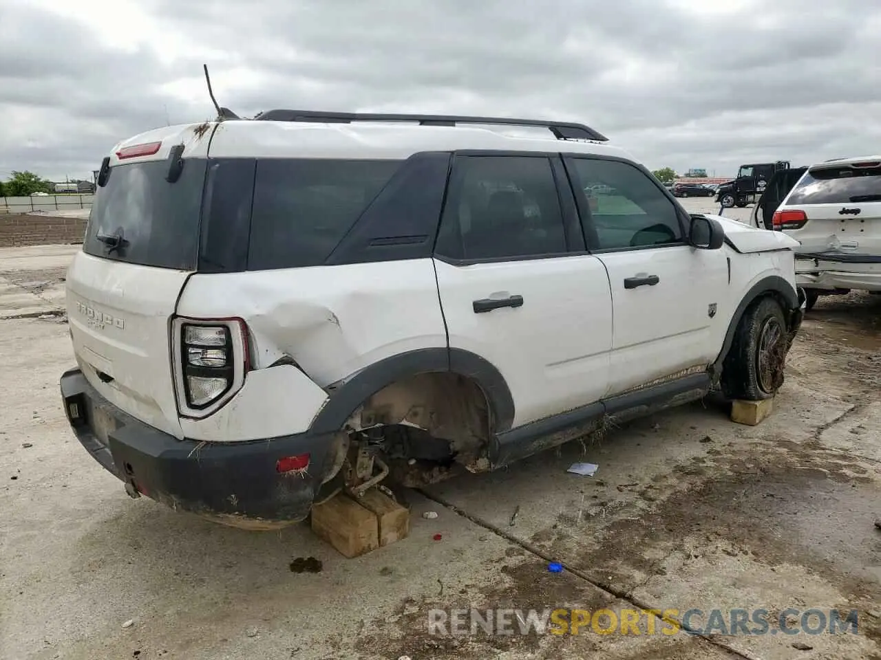 3 Photograph of a damaged car 3FMCR9B63NRE05300 FORD BRONCO 2022
