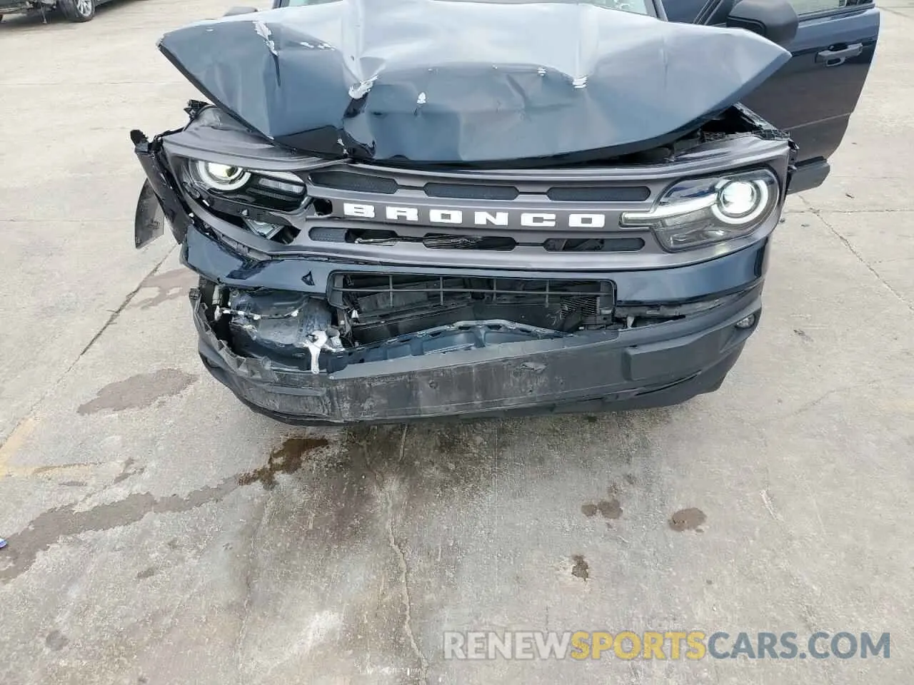 14 Photograph of a damaged car 3FMCR9B66NRE09003 FORD BRONCO 2022