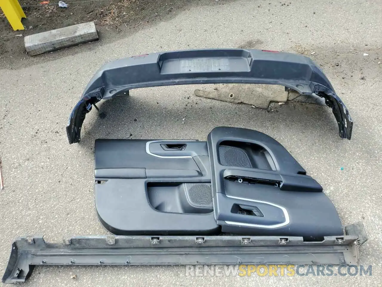 13 Photograph of a damaged car 3FMCR9B69NRD25547 FORD BRONCO 2022