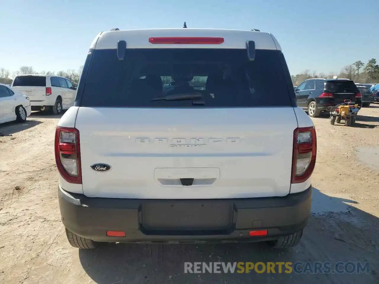 6 Photograph of a damaged car 3FMCR9B6XNRE32946 FORD BRONCO 2022