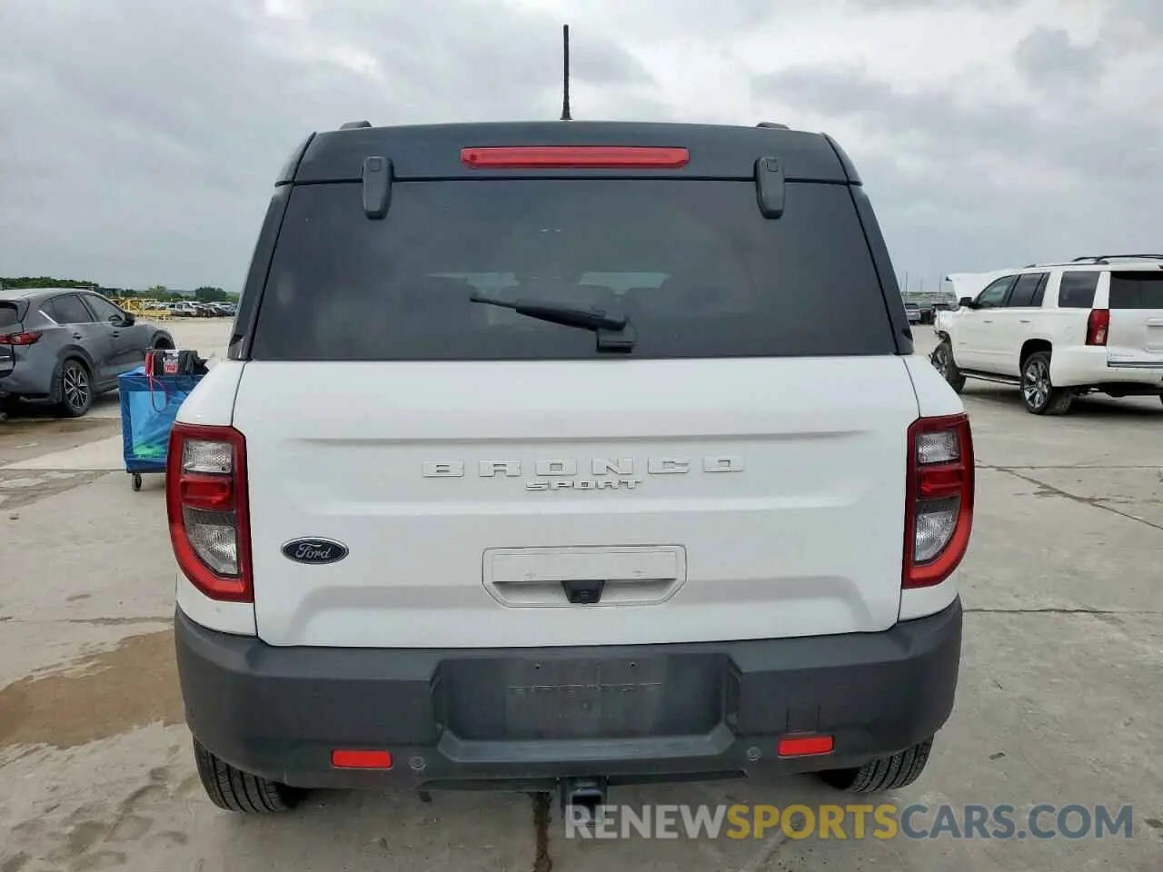 6 Photograph of a damaged car 3FMCR9C63NRD18933 FORD BRONCO 2022