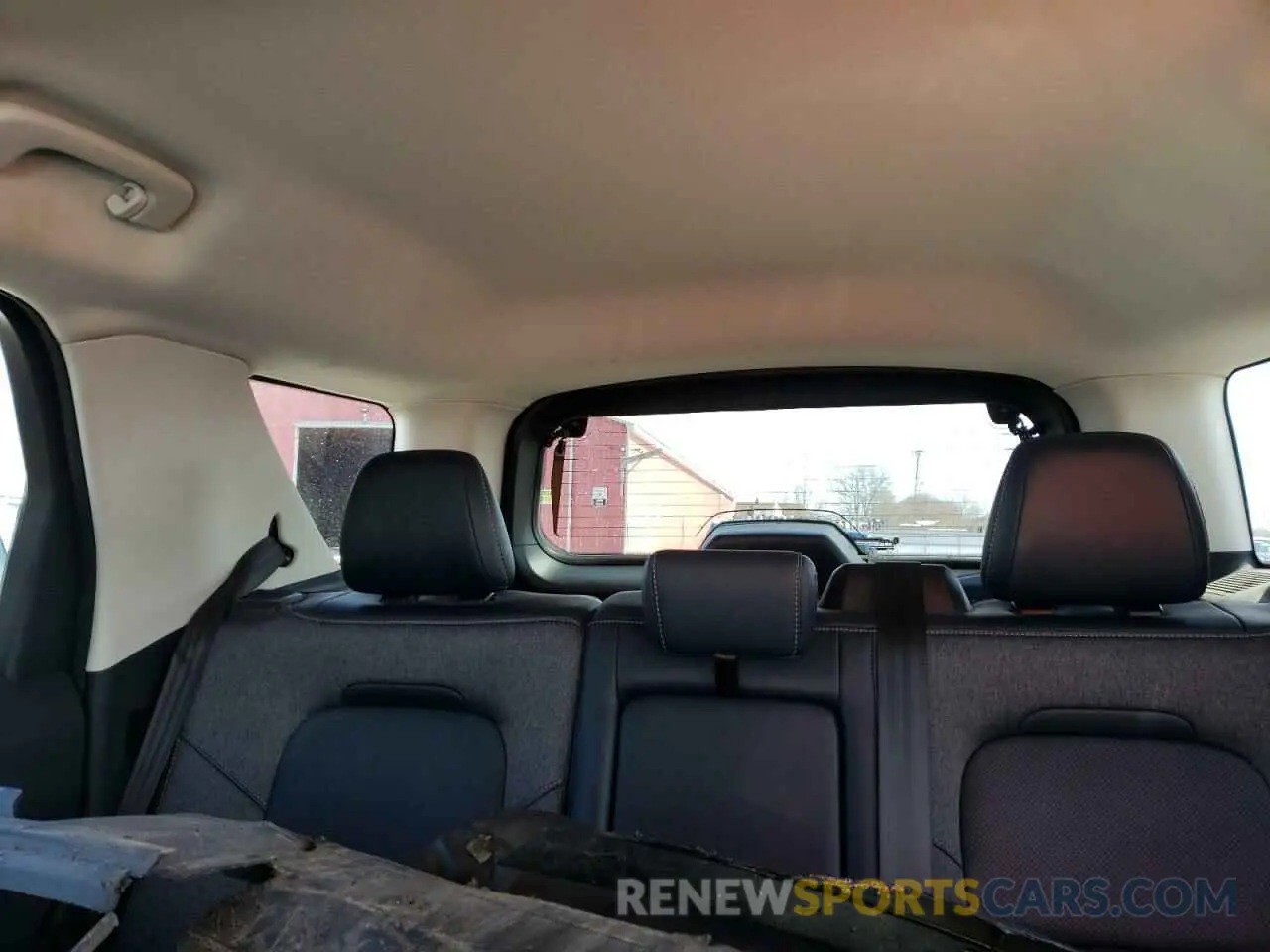 10 Photograph of a damaged car 3FMCR9C69NRD30942 FORD BRONCO 2022