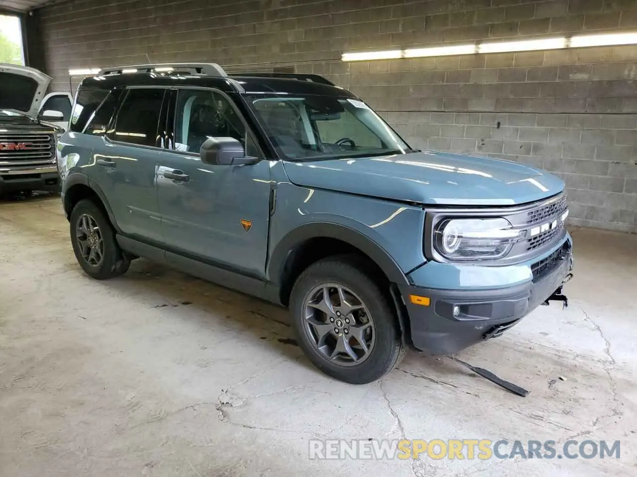 4 Photograph of a damaged car 3FMCR9D92NRE21849 FORD BRONCO 2022