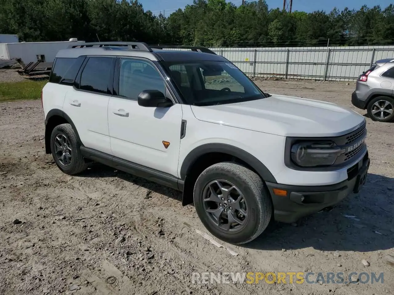 4 Photograph of a damaged car 3FMCR9D95NRD00331 FORD BRONCO 2022
