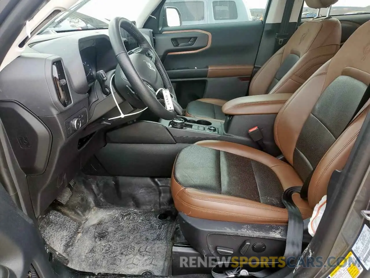 7 Photograph of a damaged car 3FMCR9D96NRD40661 FORD BRONCO 2022