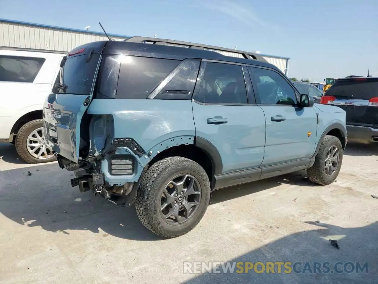 3 Photograph of a damaged car 3FMCR9D9XNRD72951 FORD BRONCO 2022