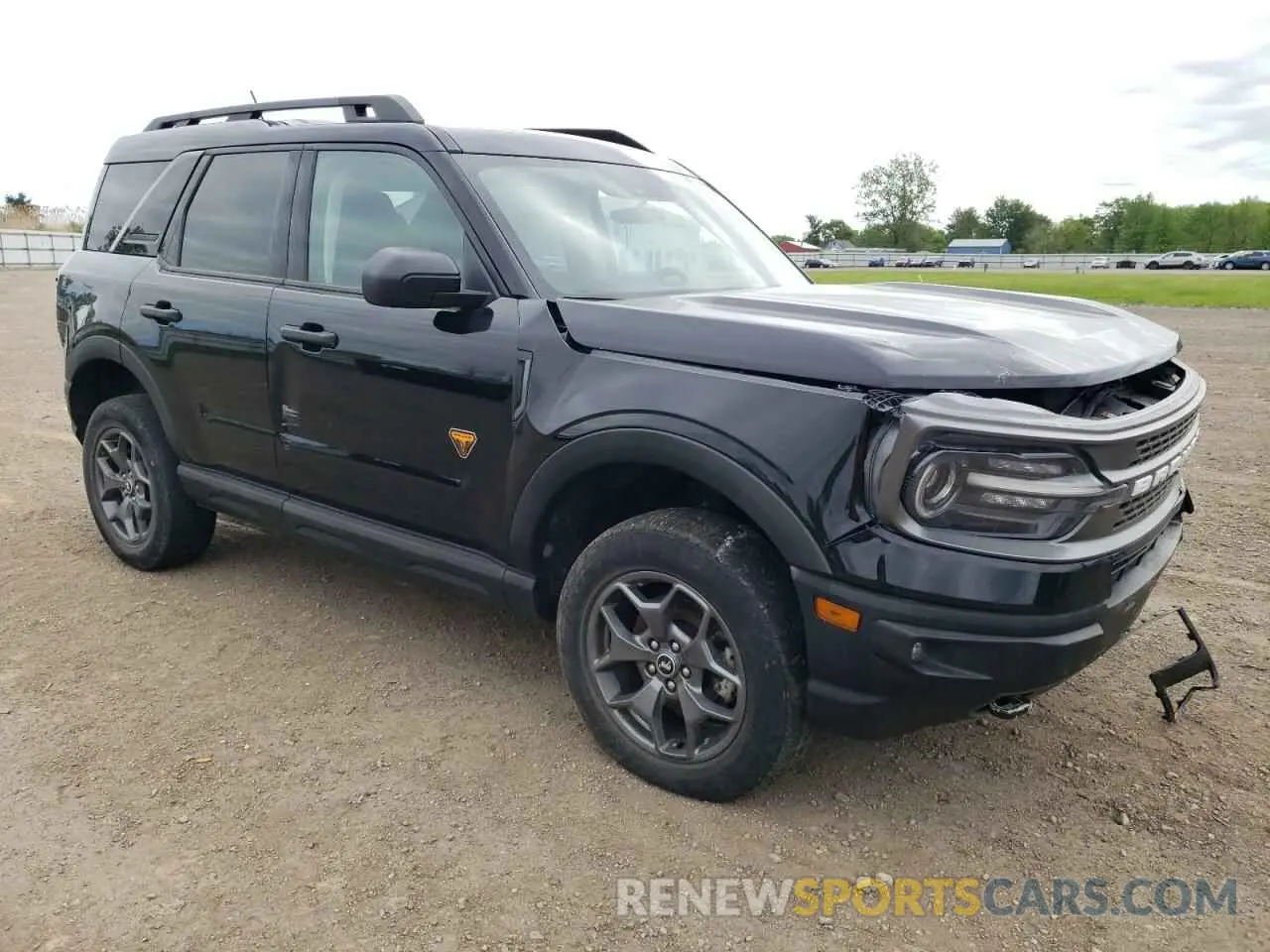4 Photograph of a damaged car 3FMCR9D9XNRE21095 FORD BRONCO 2022