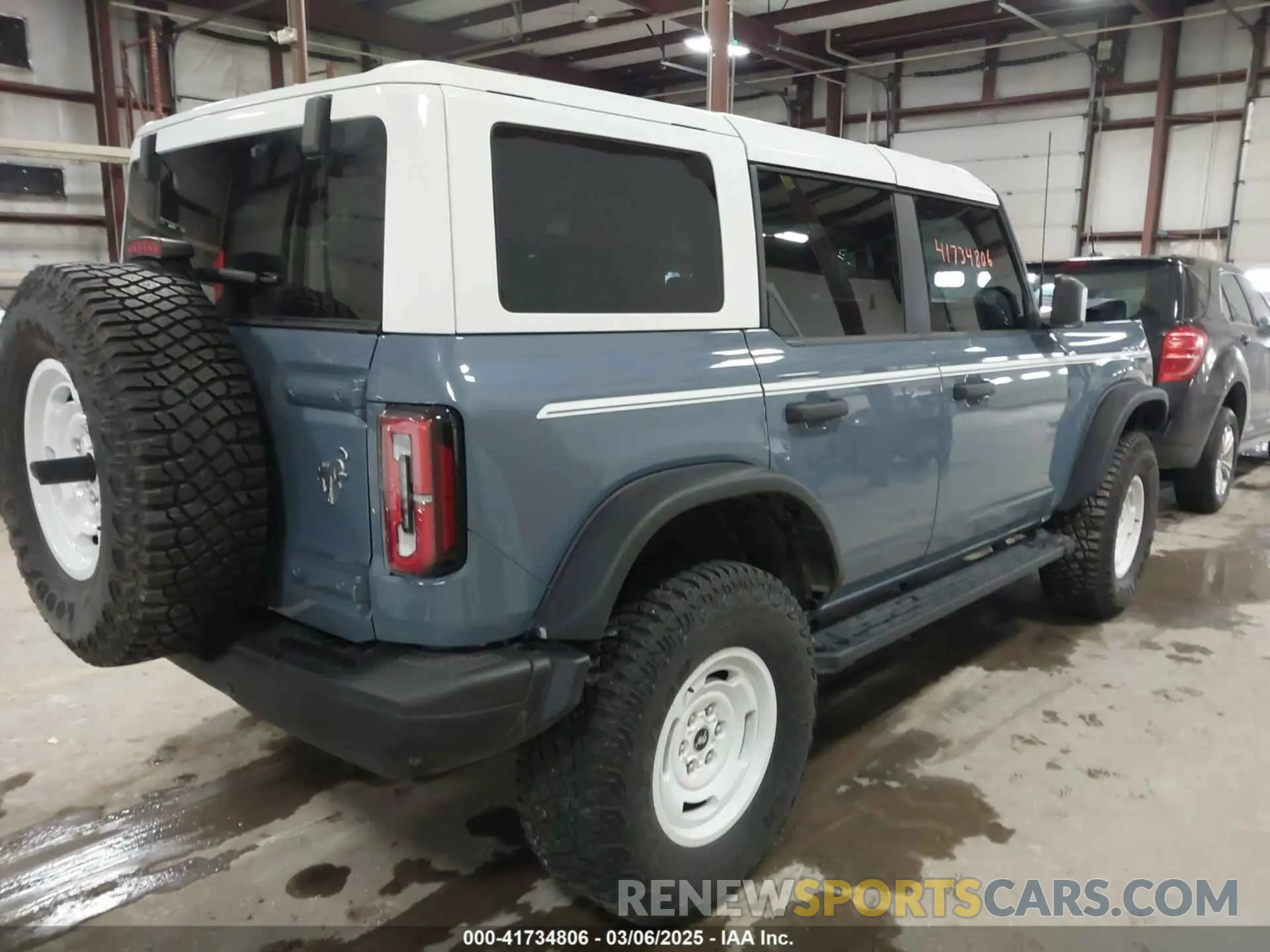 4 Photograph of a damaged car 1FMDE4DH2PLA40790 FORD BRONCO 2023