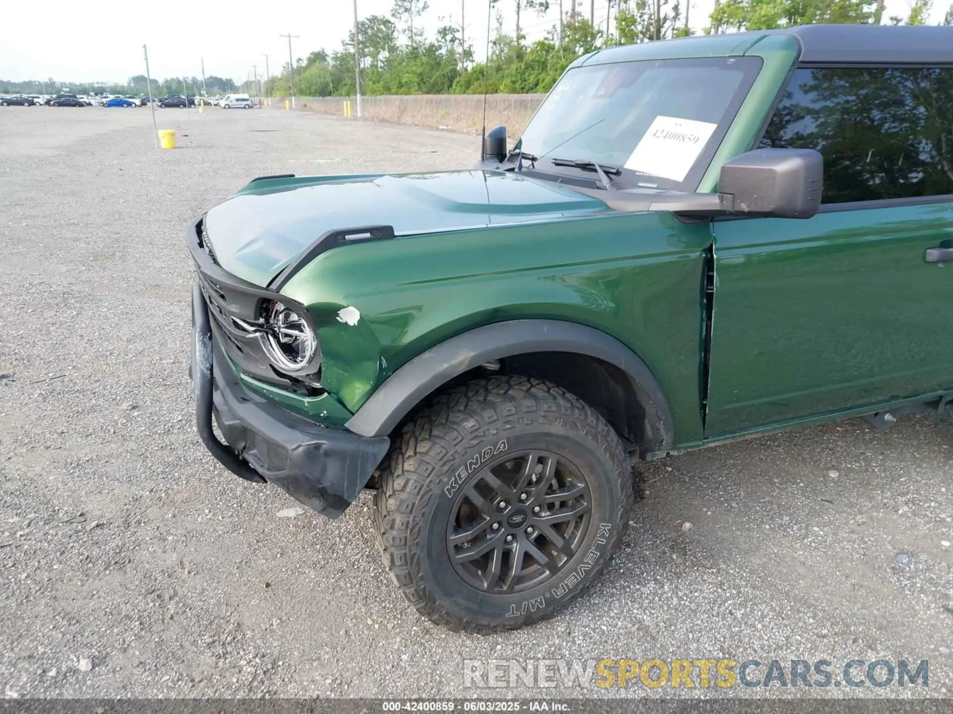 17 Photograph of a damaged car 1FMDE5AH5PLB25438 FORD BRONCO 2023