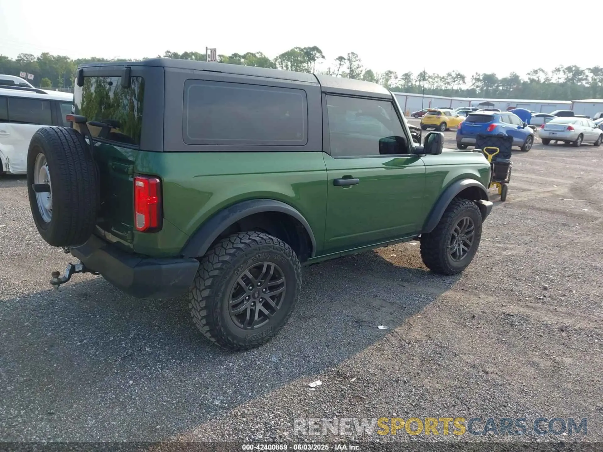 4 Photograph of a damaged car 1FMDE5AH5PLB25438 FORD BRONCO 2023