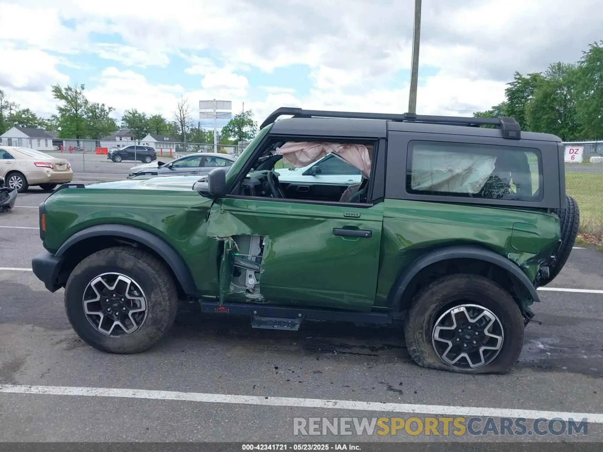 13 Photograph of a damaged car 1FMDE5AH8PLB24462 FORD BRONCO 2023