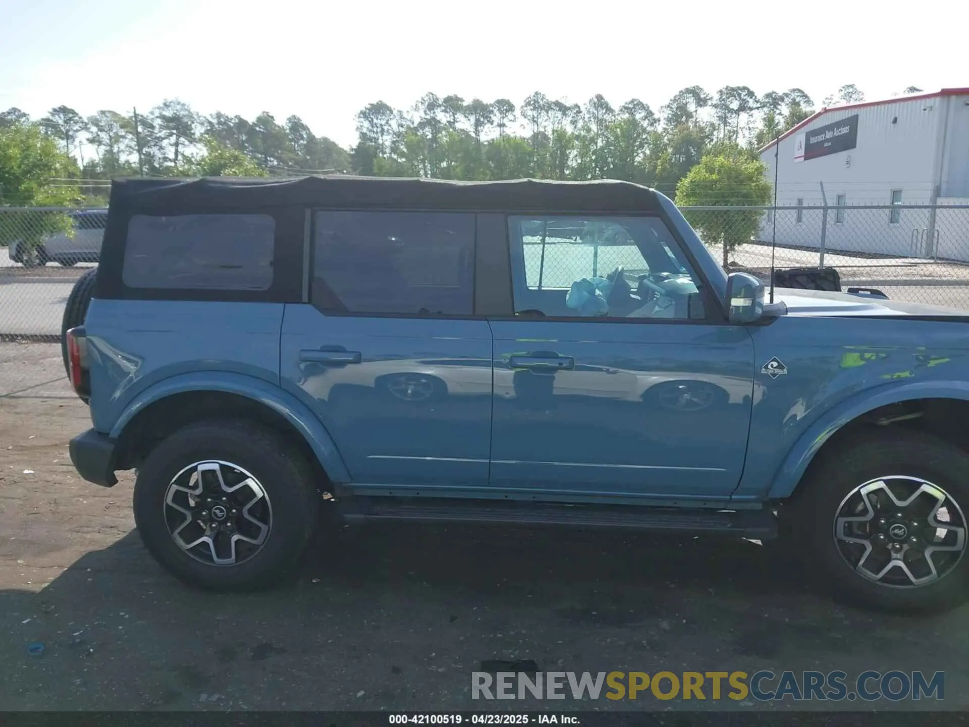 13 Photograph of a damaged car 1FMDE5BH1PLA89262 FORD BRONCO 2023