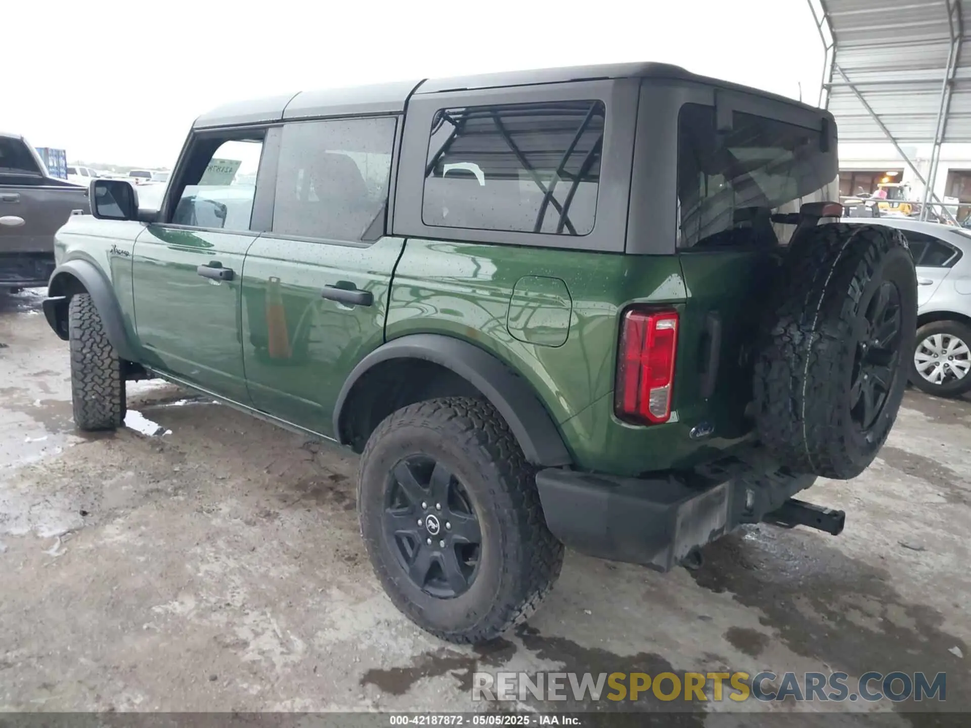 3 Photograph of a damaged car 1FMDE5BH4PLB88500 FORD BRONCO 2023