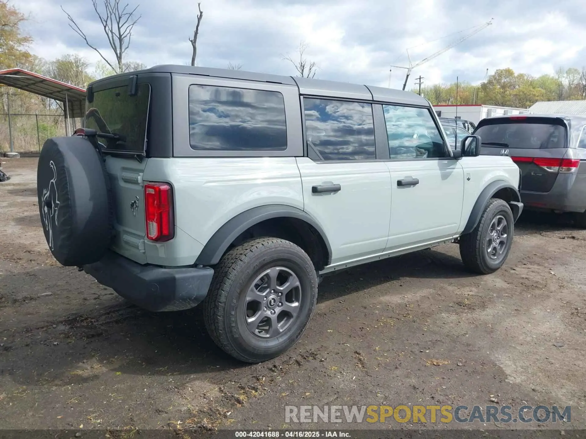 4 Photograph of a damaged car 1FMDE5BH5PLC15428 FORD BRONCO 2023