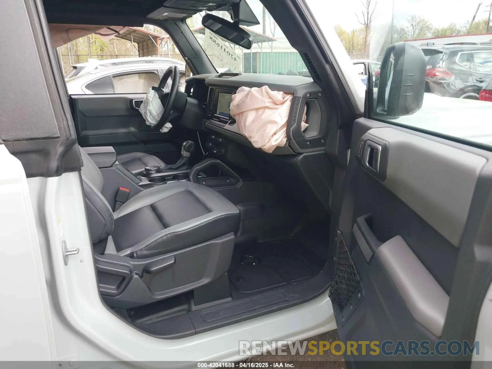 5 Photograph of a damaged car 1FMDE5BH5PLC15428 FORD BRONCO 2023