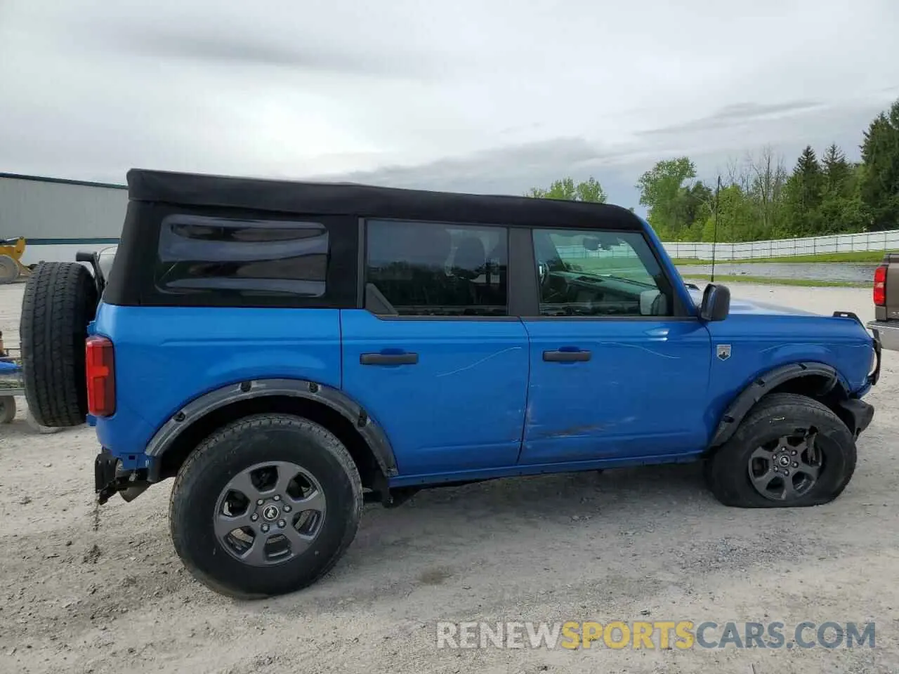 3 Photograph of a damaged car 1FMDE5BH7PLB11989 FORD BRONCO 2023