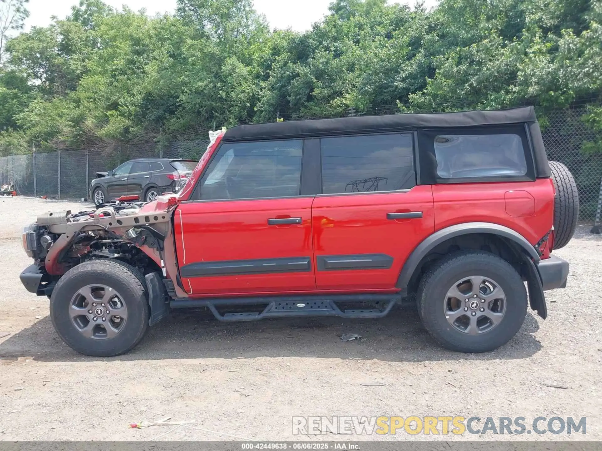 15 Photograph of a damaged car 1FMDE5BH8PLB24394 FORD BRONCO 2023