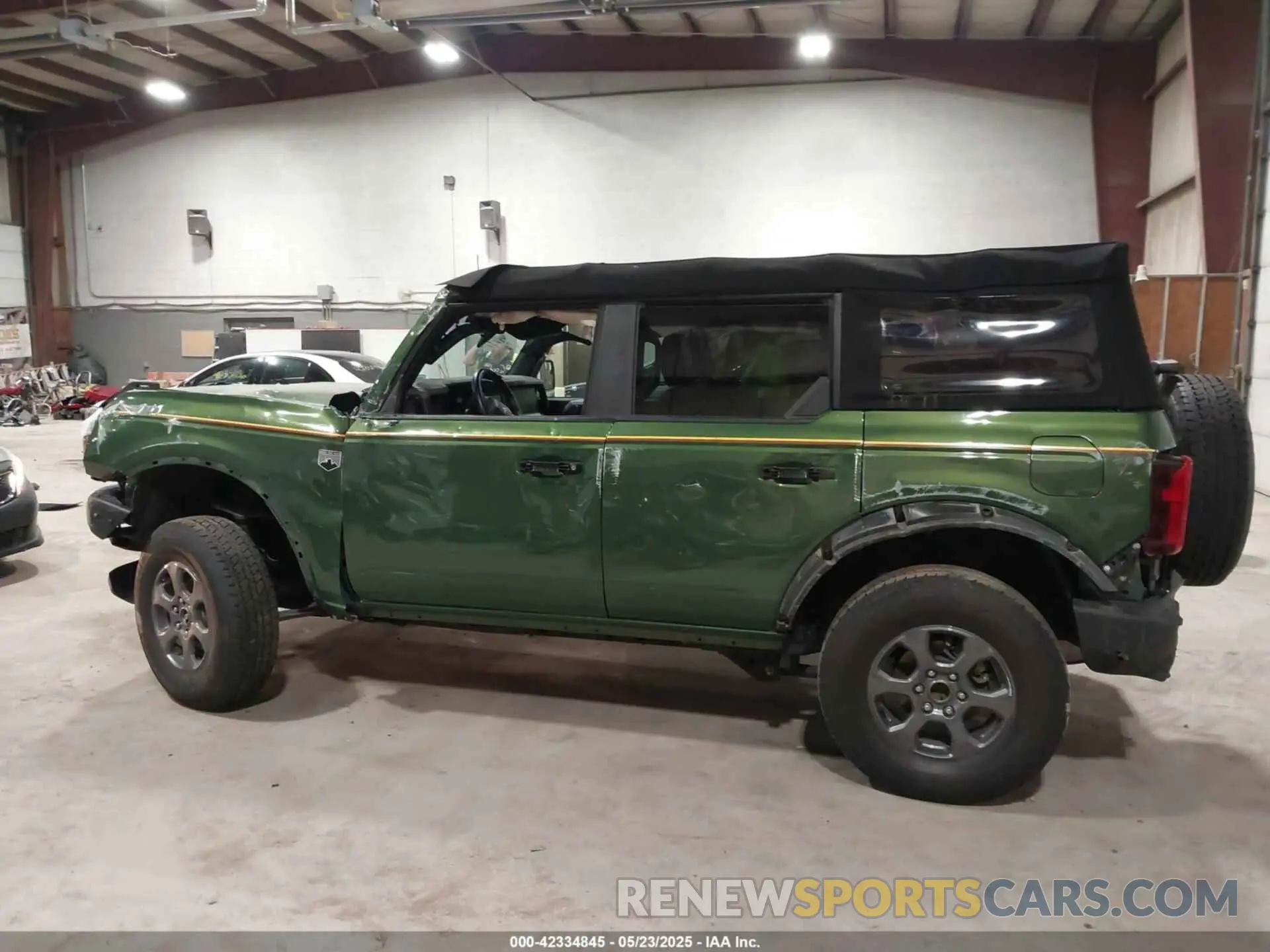 15 Photograph of a damaged car 1FMDE5BH8PLB29322 FORD BRONCO 2023