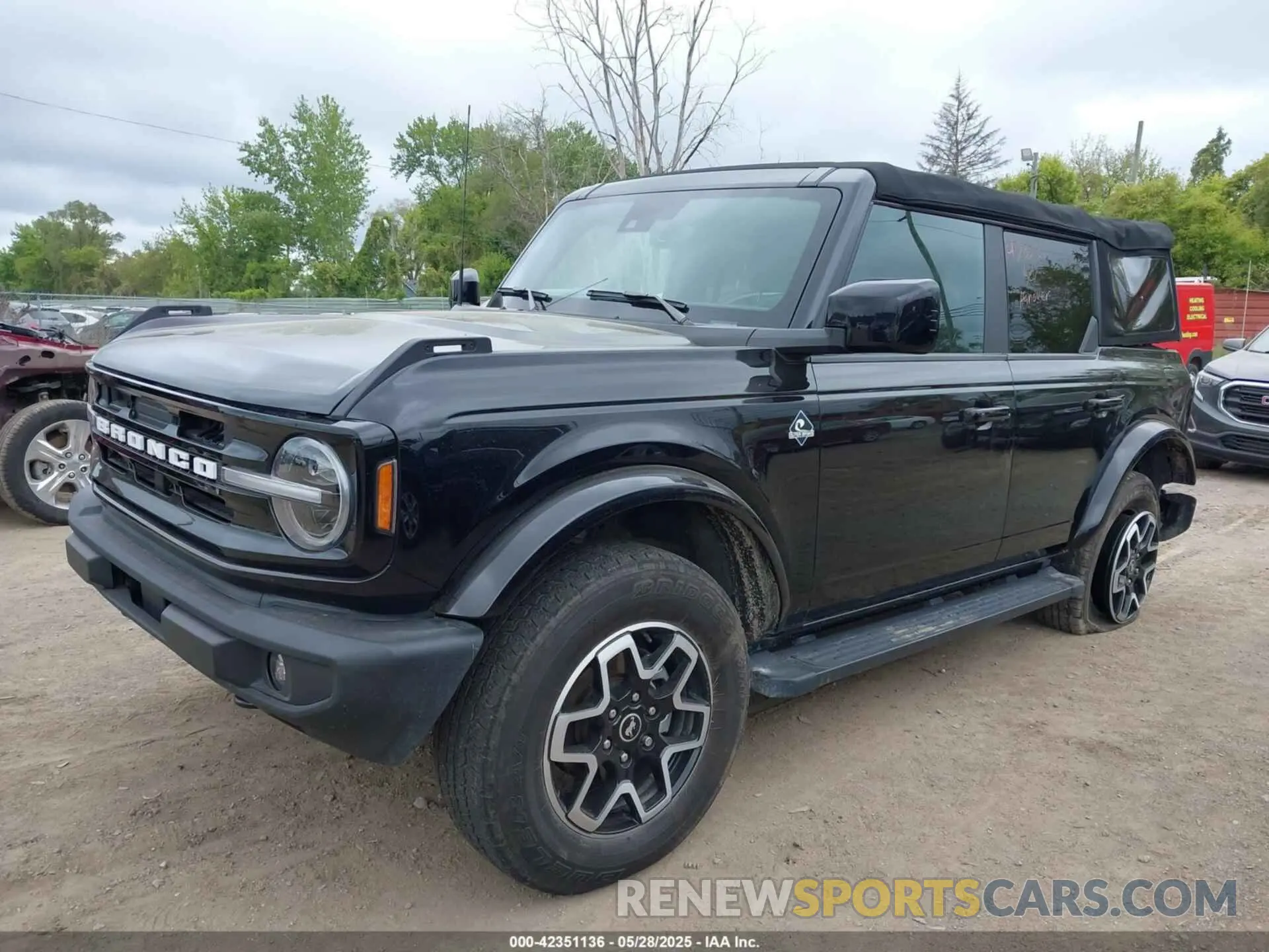 2 Photograph of a damaged car 1FMDE5BHXPLA83735 FORD BRONCO 2023